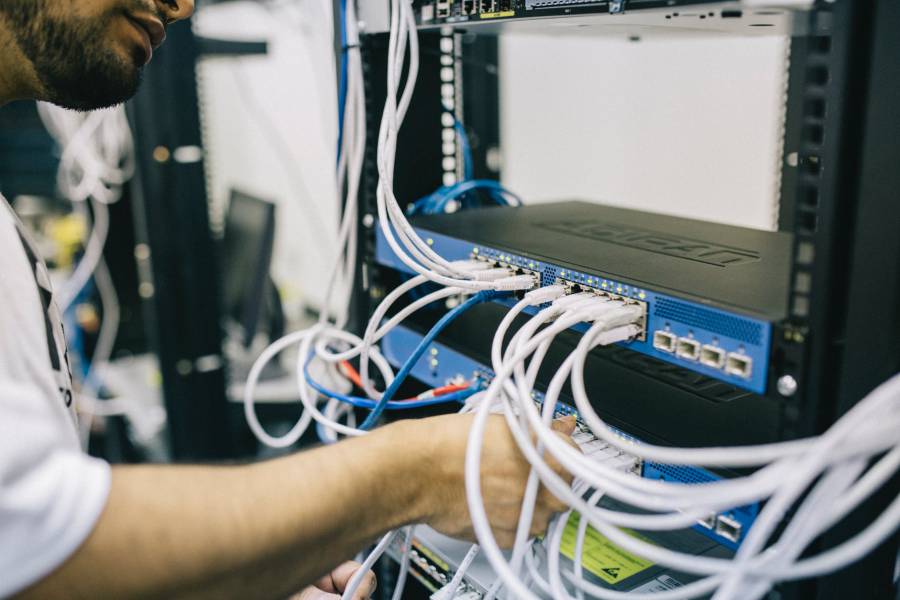 Too many network cables connecting to a Configuration Management Database CMDB